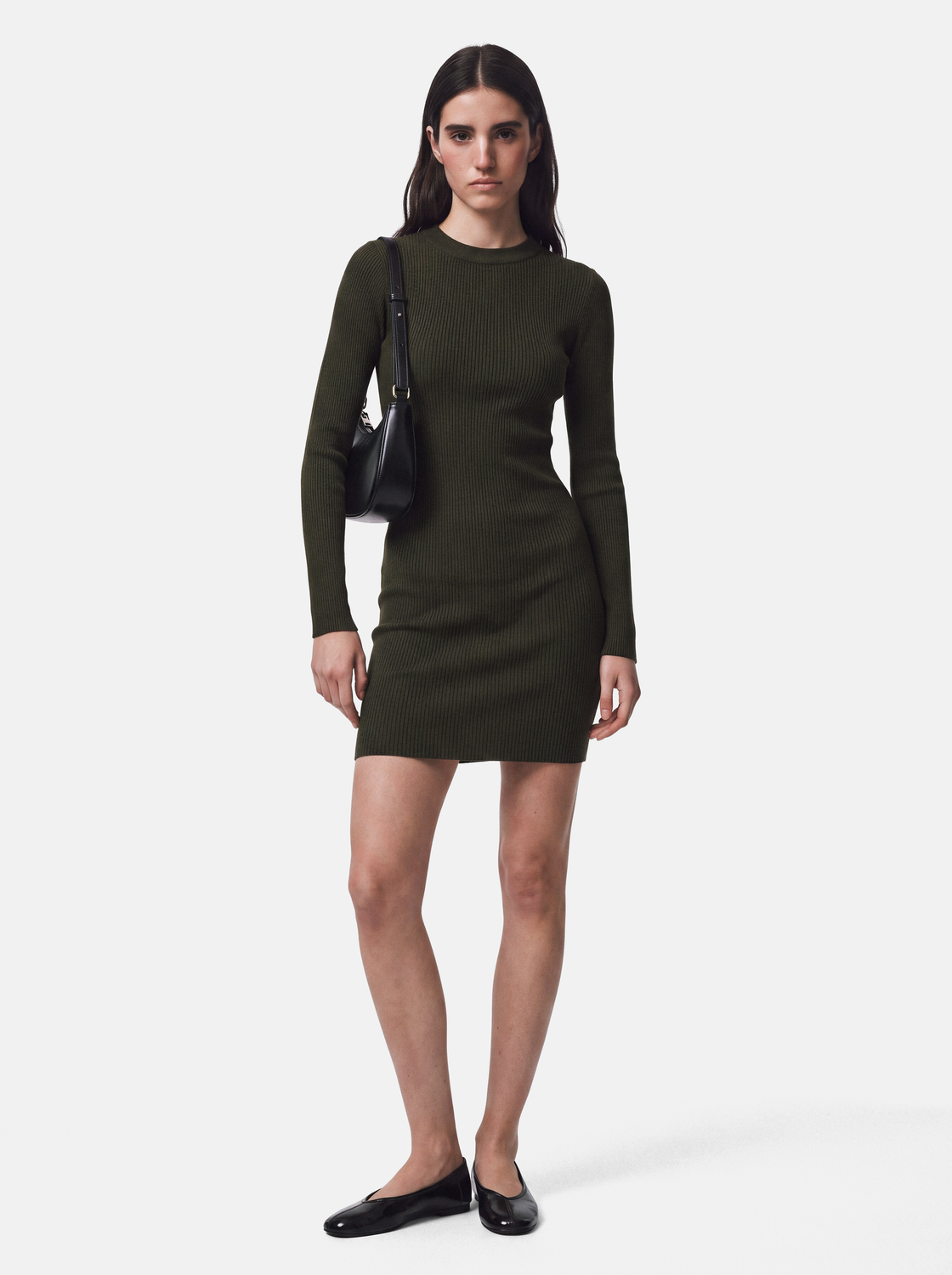 model_shot-front_full